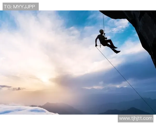 深圳攀岩队的团队协作之旅：挑战自我与极限的完美结合